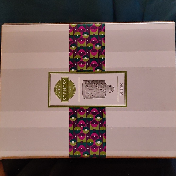 Salerno Mini Wax Warmer Scentsy - Picture 1 of 4